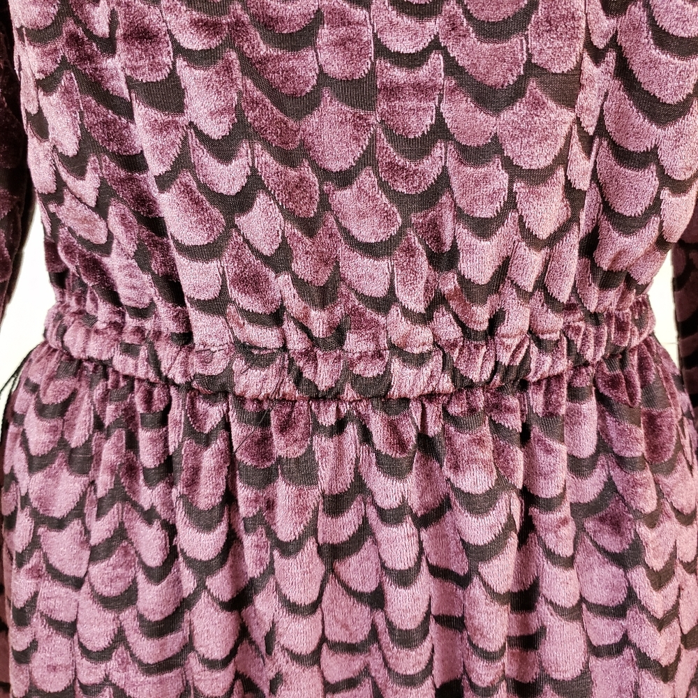 🆕️ MICHAEL Michael Kors Long Sleeve Velvet Dress - Picture 6 of 8